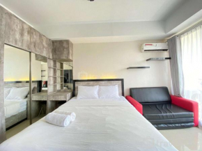 Bright Studio Room at Beverly Dago Apartment By Travelio